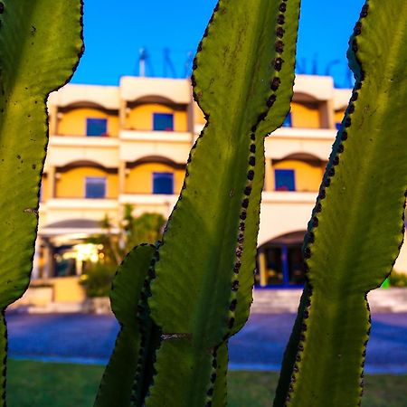 Araba Fenice Village Torre dell'Orso Ngoại thất bức ảnh